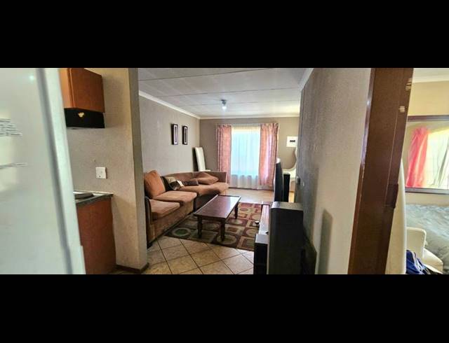 2 BEDROOM PROPERTY TO RENT IN LOTUS GARDENS